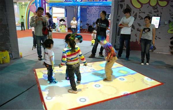 互動投影兒童樂園.jpg